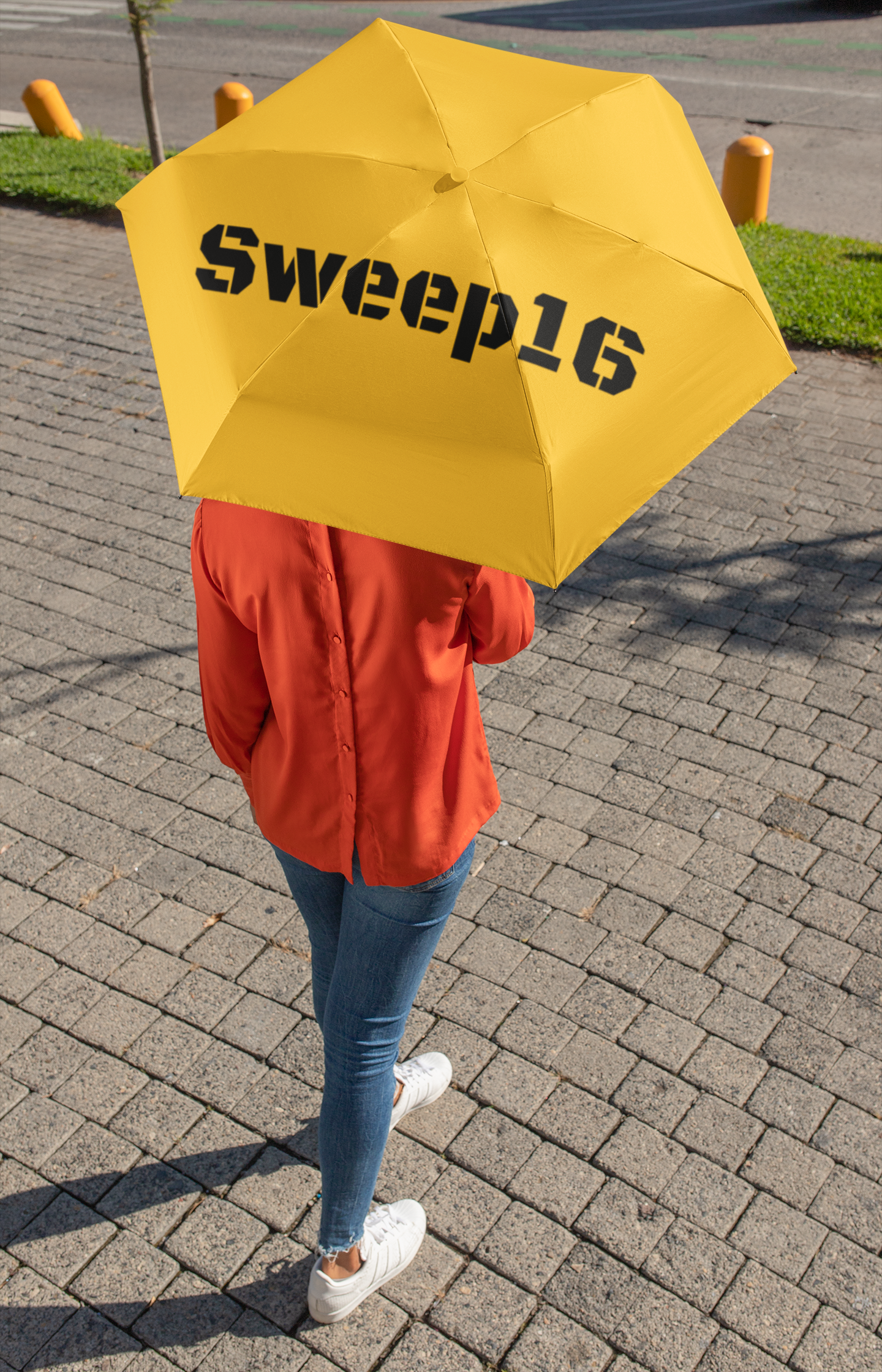 Sweep16 Semi-Automatic Foldable Umbrella